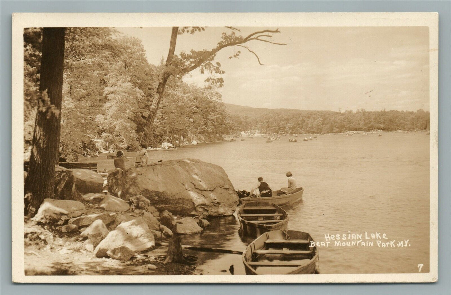 BEAR MOUNTAIN PARK NY HESSIAN LAKE BOATING ANTIQUE REAL PHOTO POSTCARD RPPC