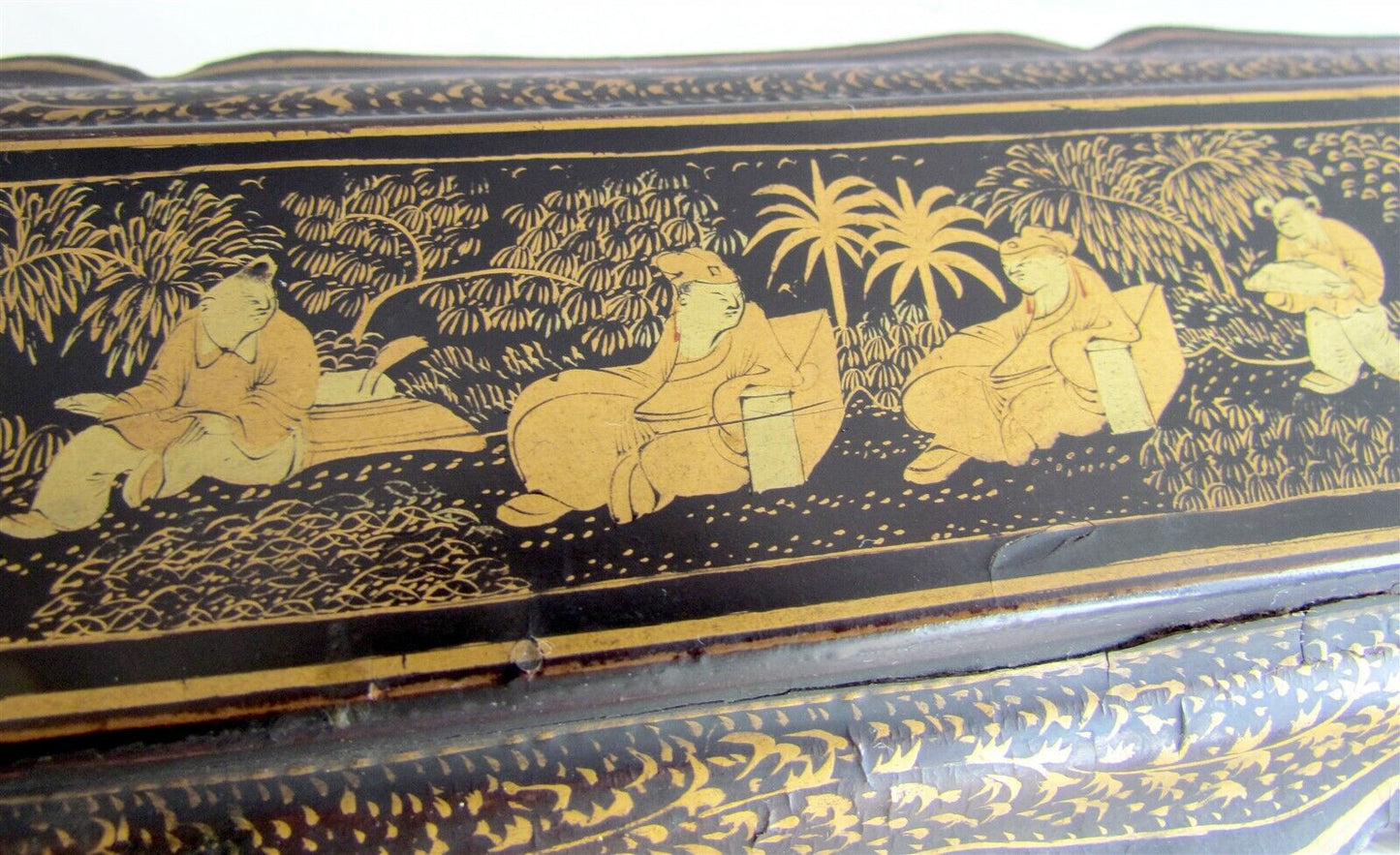 CHINESE or JAPANESE ANTIQUE ORIENTAL ASIAN LACQUER BOX w/ LOCK asian