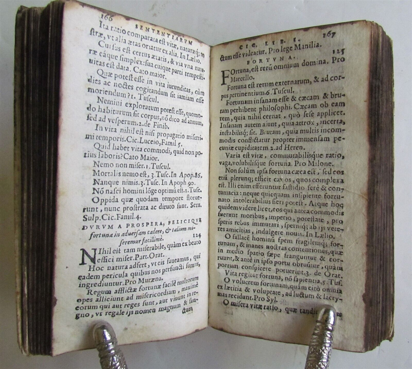 1584 CICERO SENTENTIARUM ILLUSTRIUM APOPHTHEGMATUM antique VELLUM BINDING 16th C