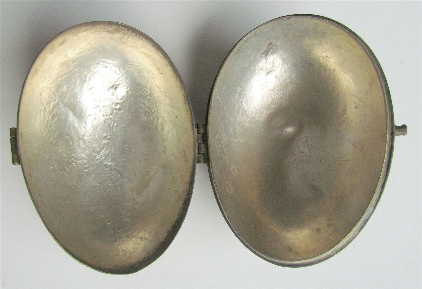 HONG KONG MADE VINTAGE BRASS EGG SHAPE CONTAINER marked box BIRD DESIGN