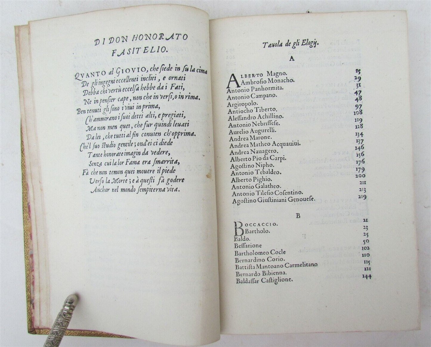 1552 Inscriptions placed under the True Images of the Famous Men antique book