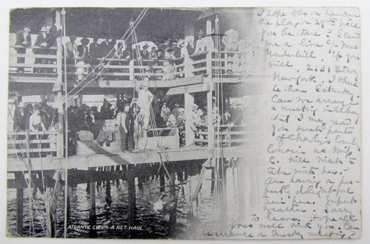 VINTAGE 1905 POSTCARD ATLANTIC CITY  NEW JERSYEY A NET HAUL FISHING
