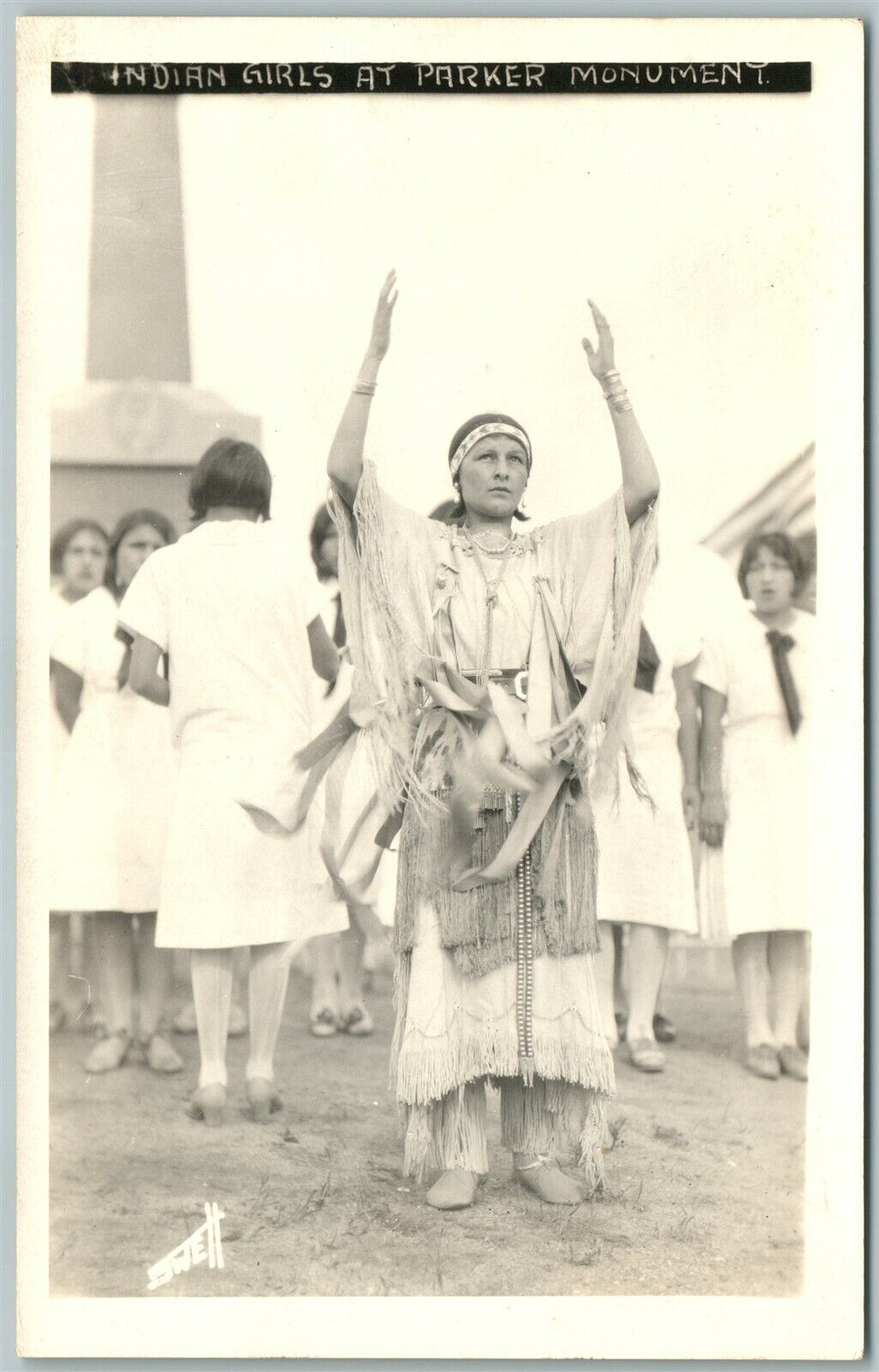 AMERICAN INDIAN GIRLS AT PARKER MONUMENT VINTAGE REAL PHOTO POSTCARD RPPC