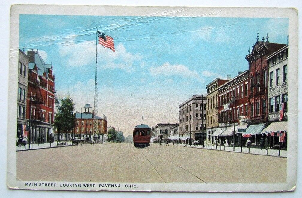 VINTAGE POSTCARD MAIN STREET LOOKING WEST RAVENNA OHIO