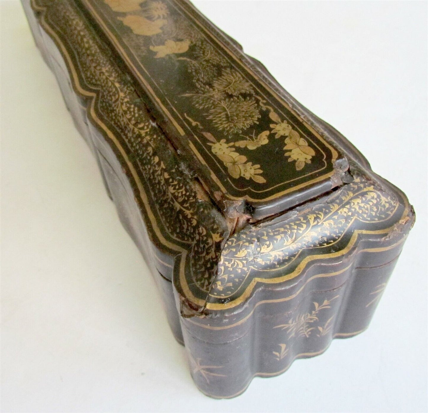 CHINESE or JAPANESE ANTIQUE ORIENTAL ASIAN LACQUER BOX w/ LOCK asian