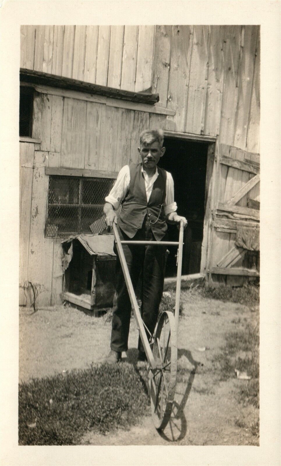 FARM SCENE VINTAGE REAL PHOTO POSTCARD RPPC