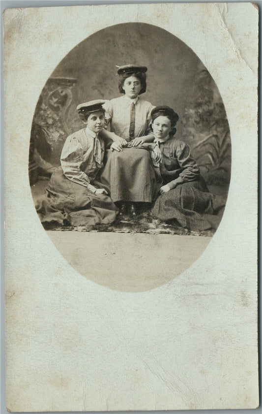 3 FEMALE FRIENDS ANTIQUE REAL PHOTO POSTCARD RPPC