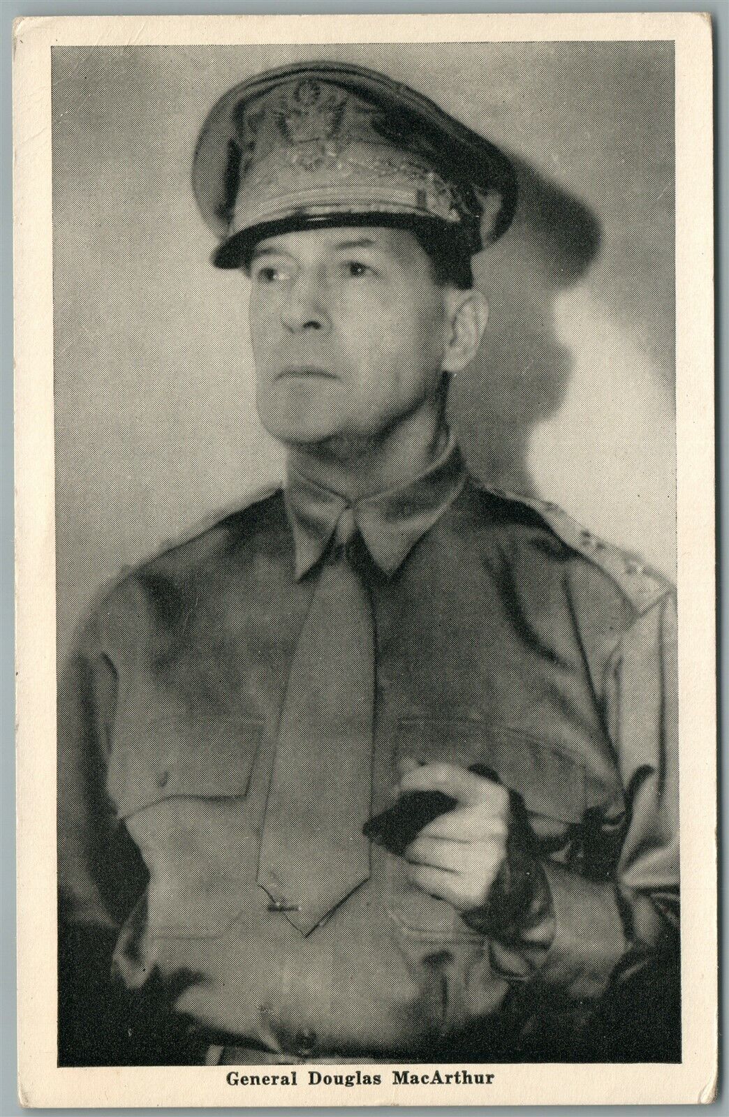 GENERAL DOUGLAS MACARTHUR VINTAGE POSTCARD