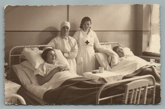 RED CROSS NURSES in HOSPITAL ANTIQUE REAL PHOTO POSTCARD RPPC