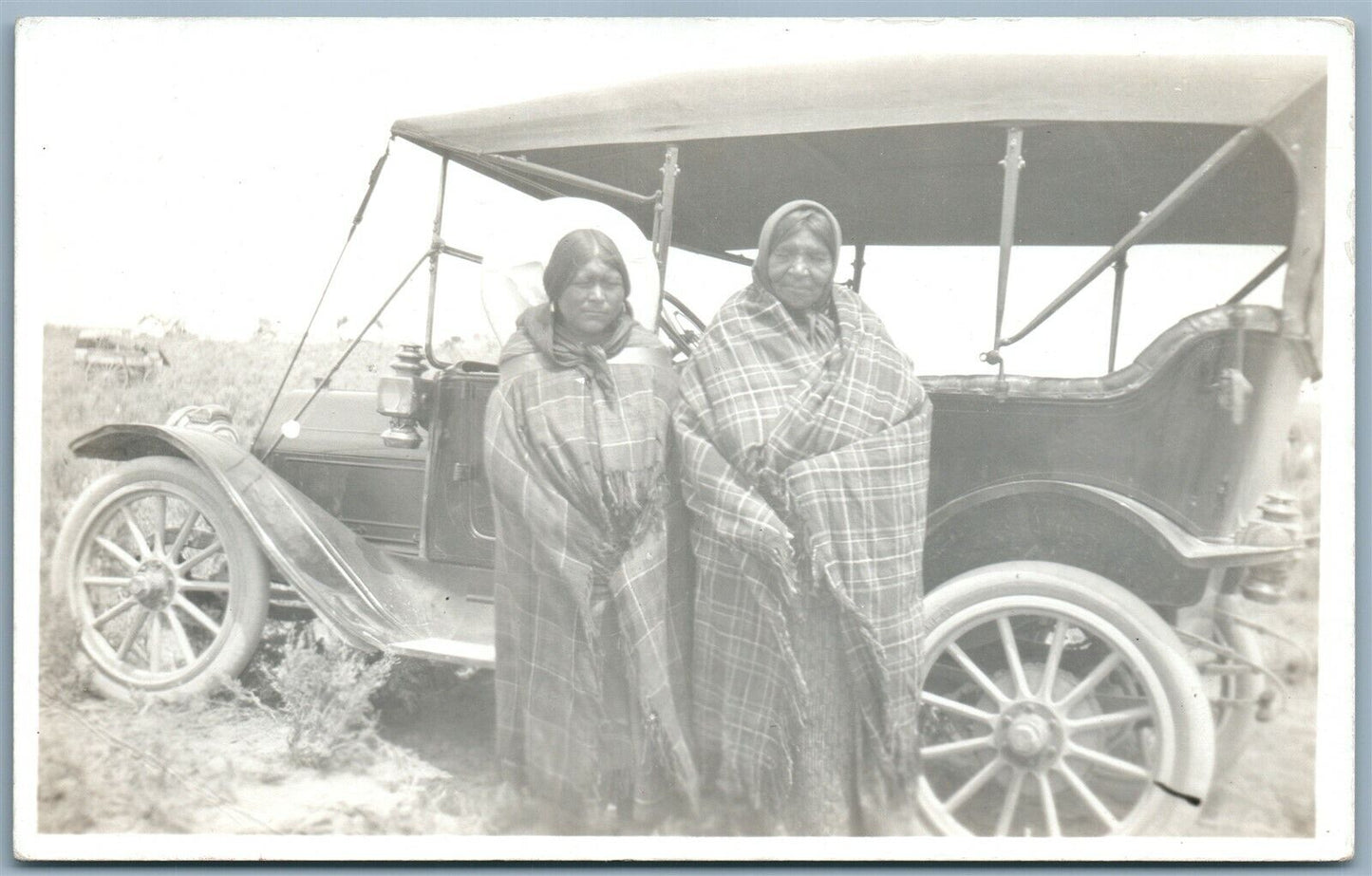 AMERICAN INDIANS w/ AUTOMOBILE ANTIQUE REAL PHOTO POSTCARD RPPC CAR