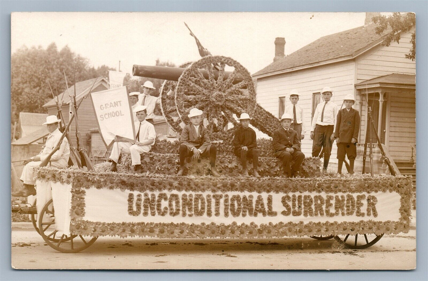 FOND DU LAC WI GRANT SCHOOL ANTIQUE REAL PHOTO POSTCARD RPPC CANNON MILITARY