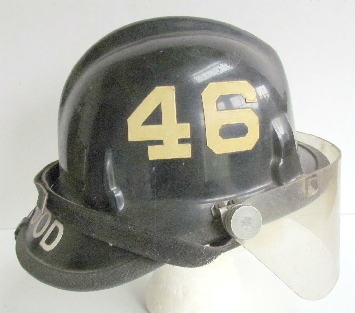 CAIRNS & BROTHER FIRE HELMET made in Clifton NJ belong to FEMALE CHIEF VINTAGE