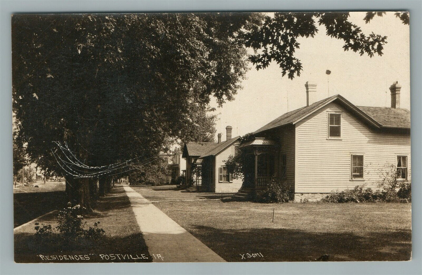 POSTVILLE IA RESIDENCES ANTIQUE REAL PHOTO POSTCARD RPPC
