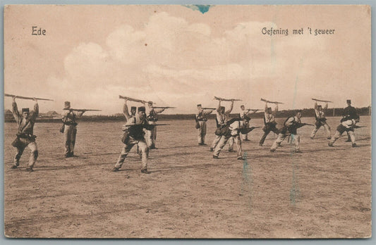 RIFLE DRILL NETHERLANDS 1909 MILITARY ANTIQUE POSTCARD