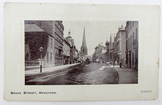 VINTAGE BRITISH POSTCARD - BROAD STREET SCENE HEREFORD