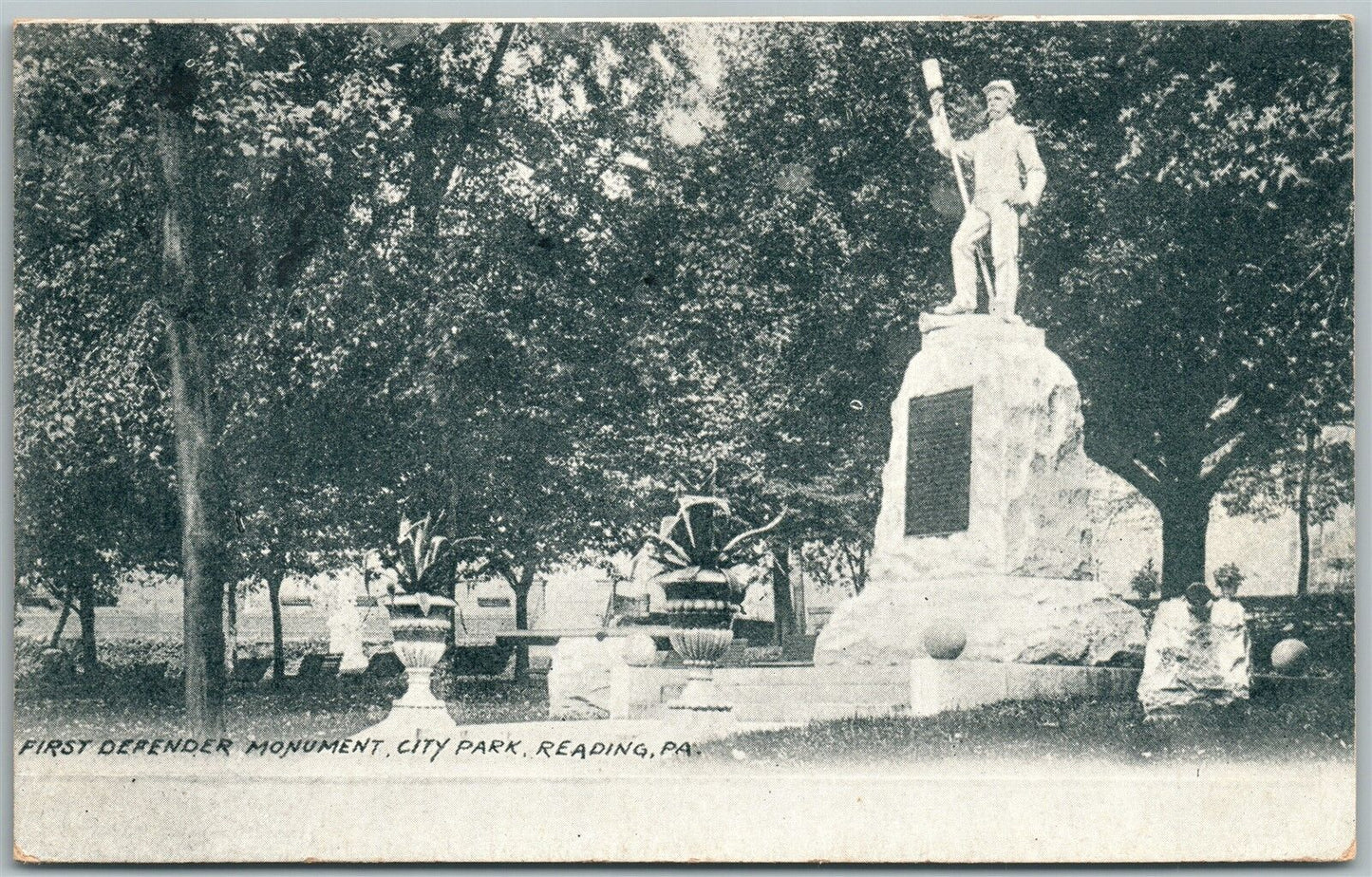 READING PA FIRST DEFENDER MONUMENT CITY PARK UNDIVIDED 1906 ANTIQUE POSTCARD