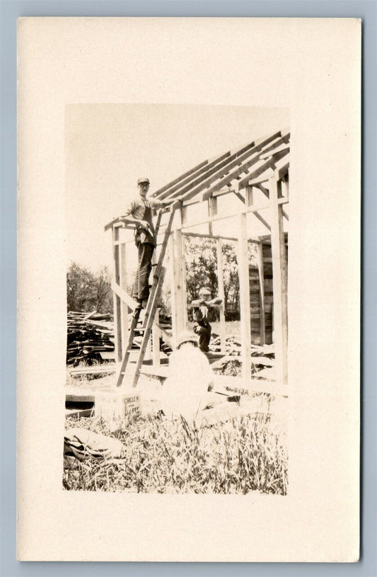 CONSTRUCTION WORKERS ANTIQUE REAL PHOTO POSTCARD RPPC