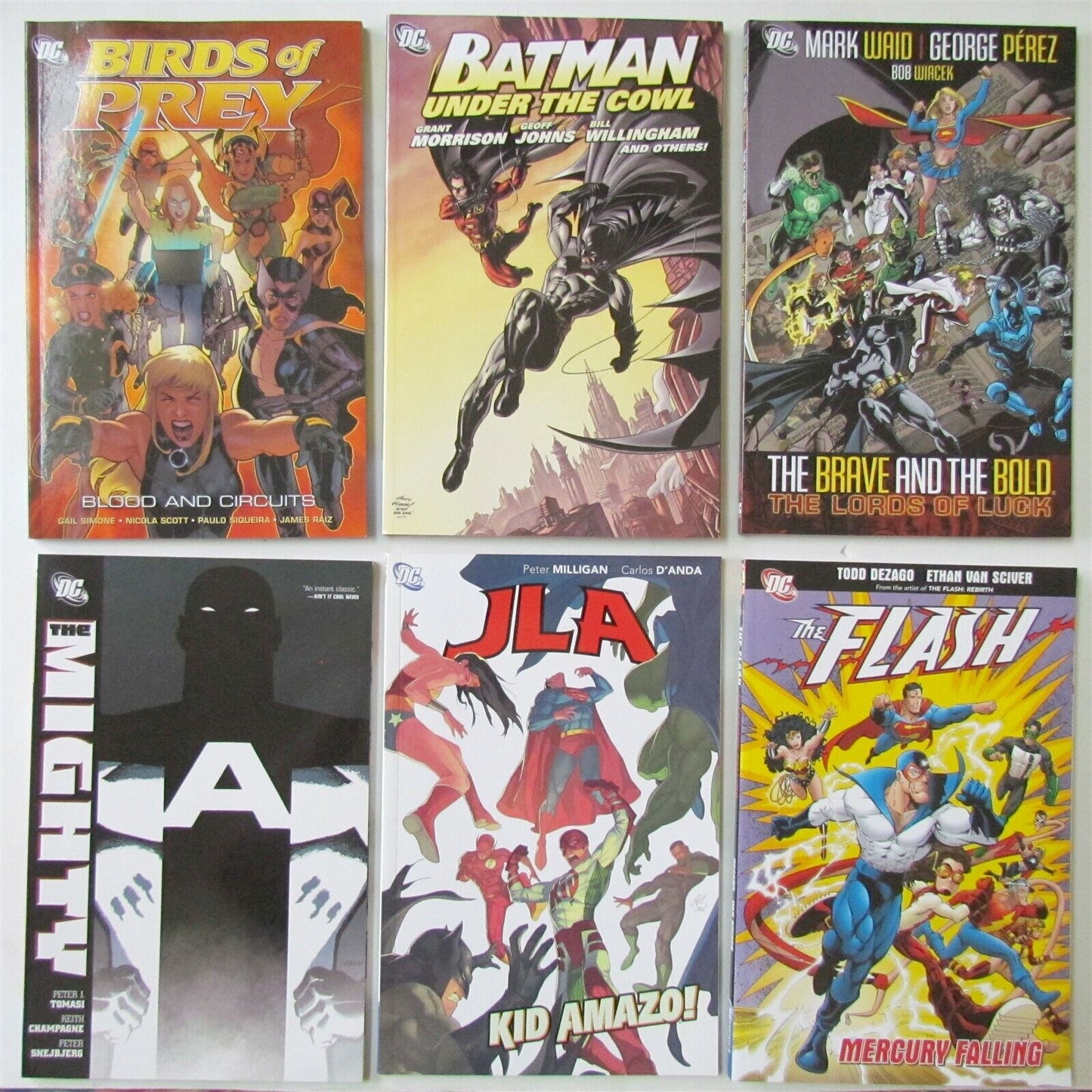 LOT of 6 DC COMICS mint condition