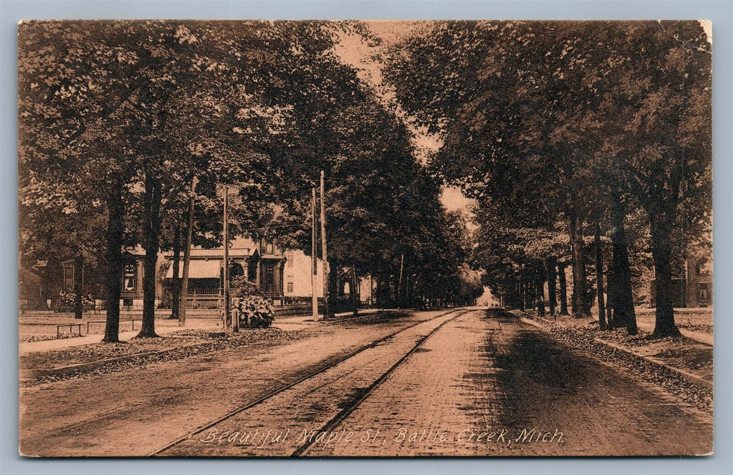 BATTLE CREEK MI MAPLE STREET ANTIQUE POSTCARD