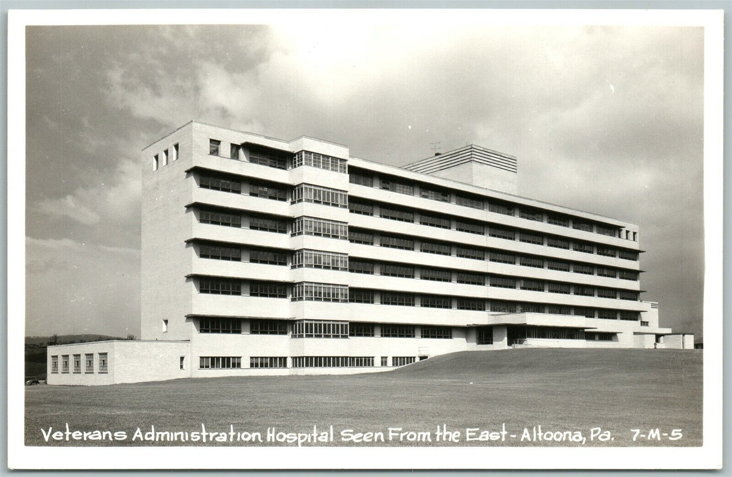 ALTOONA PA VETERAN'S ADMINISTRATION HOSPITAL VINTAGE REAL PHOTO POSTCARD RPPC