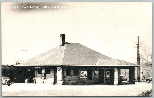 MILLINGTON NJ D.L. & W. RAILROAD STATION VINTAGE POSTCARD railway depot