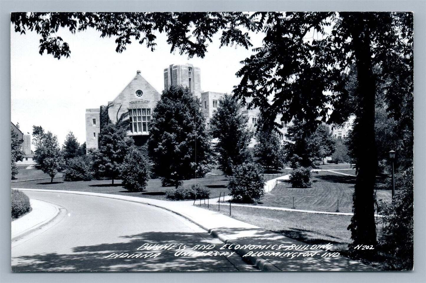 BLOOMINGTON IN BUSINESS BLDG INDIANA UNIVERSITY VINTAGE REAL PHOTO POSTCARD RPPC