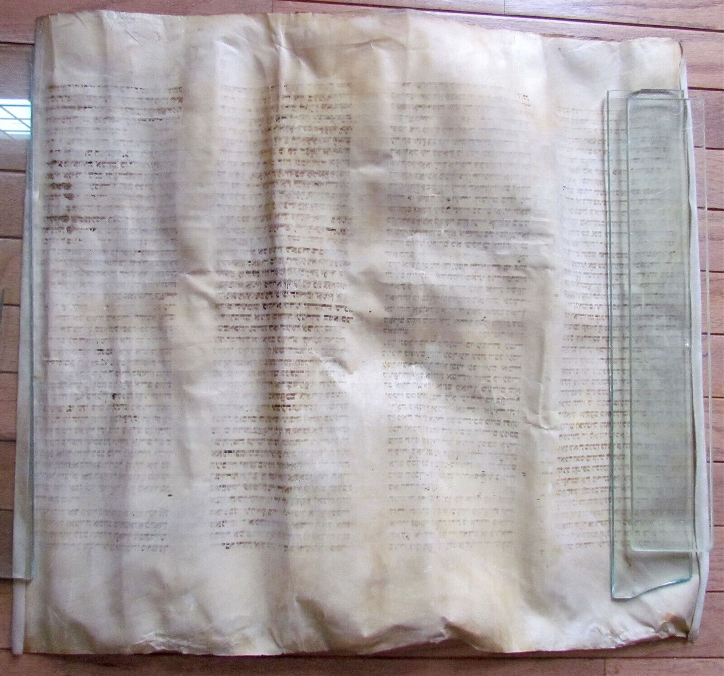 TORAH SCROLL FRAGMENT MANUSCRIPT VELLUM ANTIQUE BIBLE 21.5 x 24"