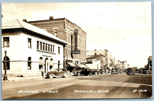 CADILLAC MI MITCHELL STREET VINTAGE REAL PHOTO POSTCARD RPPC