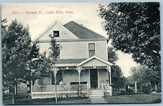 CEDAR FALLS IA 2005 WALNUT STREET ANTIQUE POSTCARD