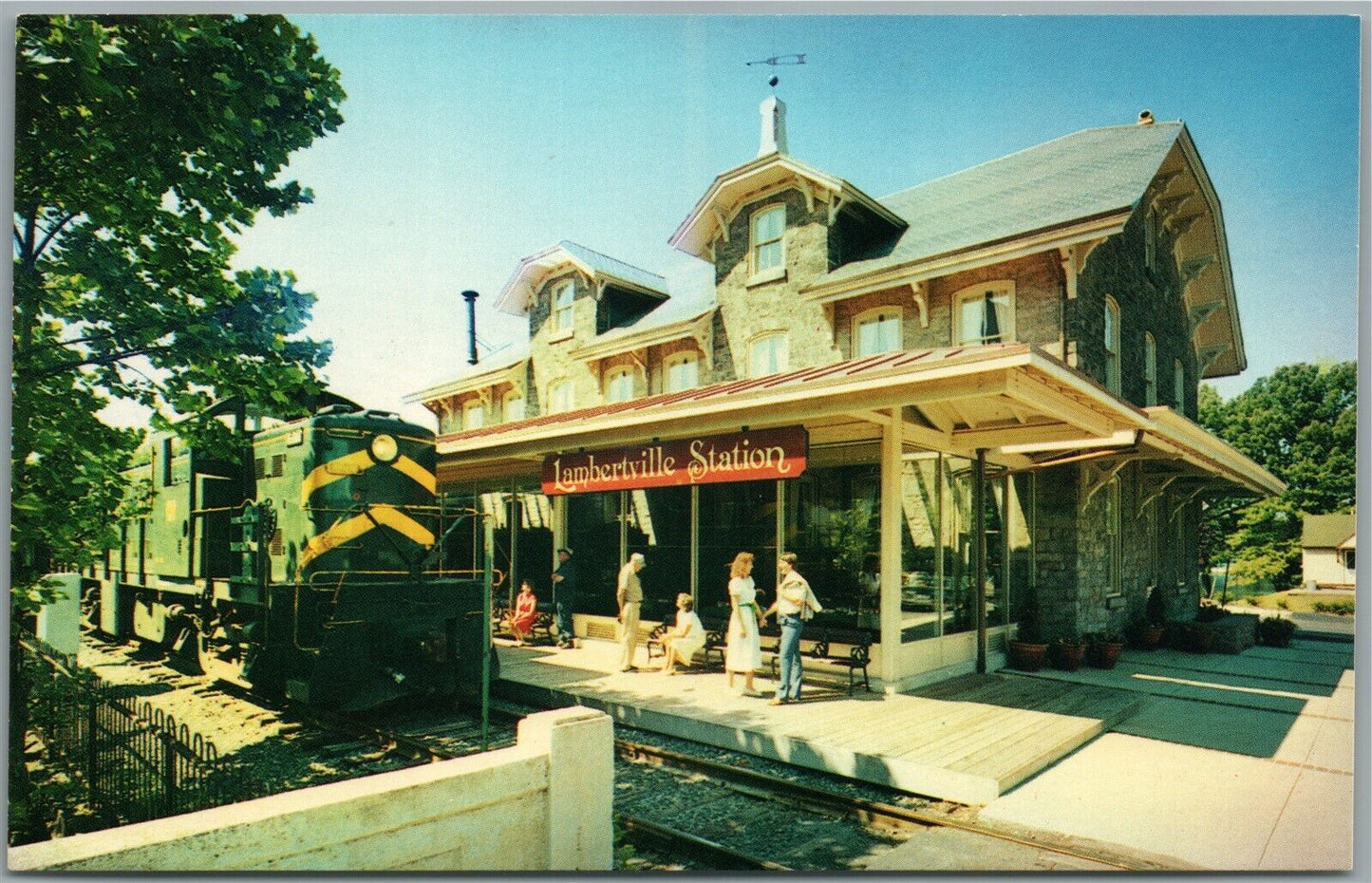 LAMBERTVILLE NJ RAILROAD STATION RESTAURANT VINTAGE POSTCARD