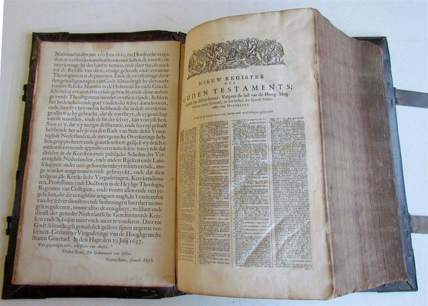 1702 BIBLE in DUTCH ILLUSTRATED w/ MAP MASSIVE FOLIO w/ CLASPS antique BIBLIA