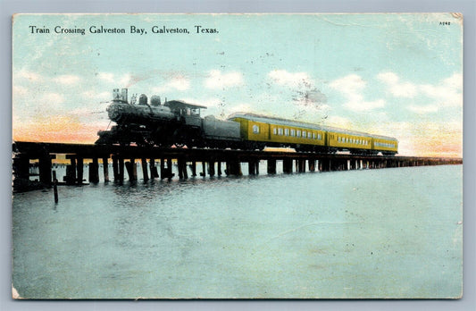 GALVESTON TX TRAIN CROSSING BAY 1910 ANTIQUE POSTCARD