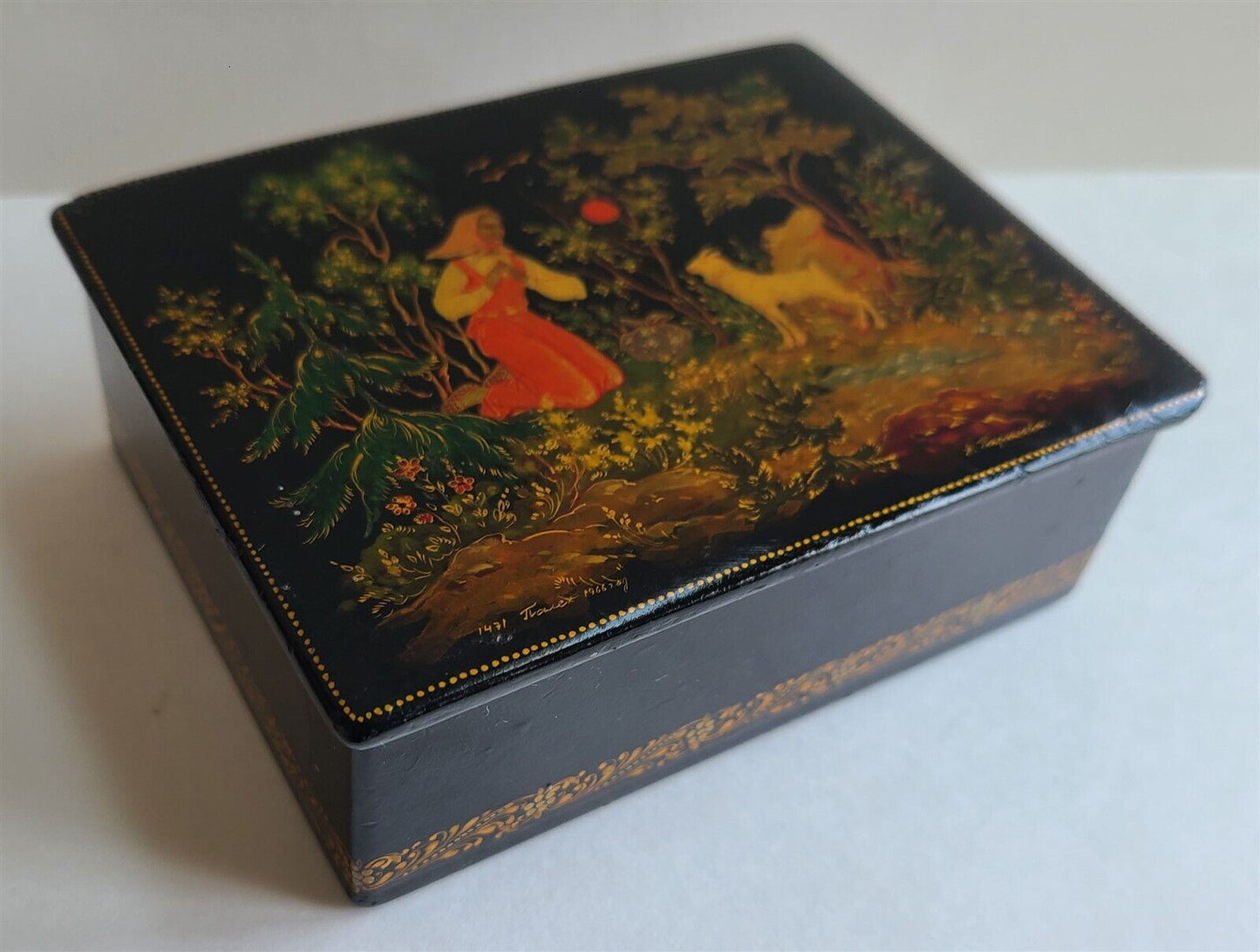 1966 RUSSIAN LACQUER BOX PALEKH SIGNED AMAZING QUALITY RARE vintage