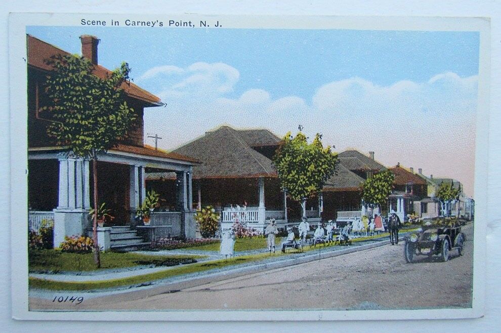 VINTAGE POSTCARD - STREET SCENE IN CARNEY'S POINT NJ