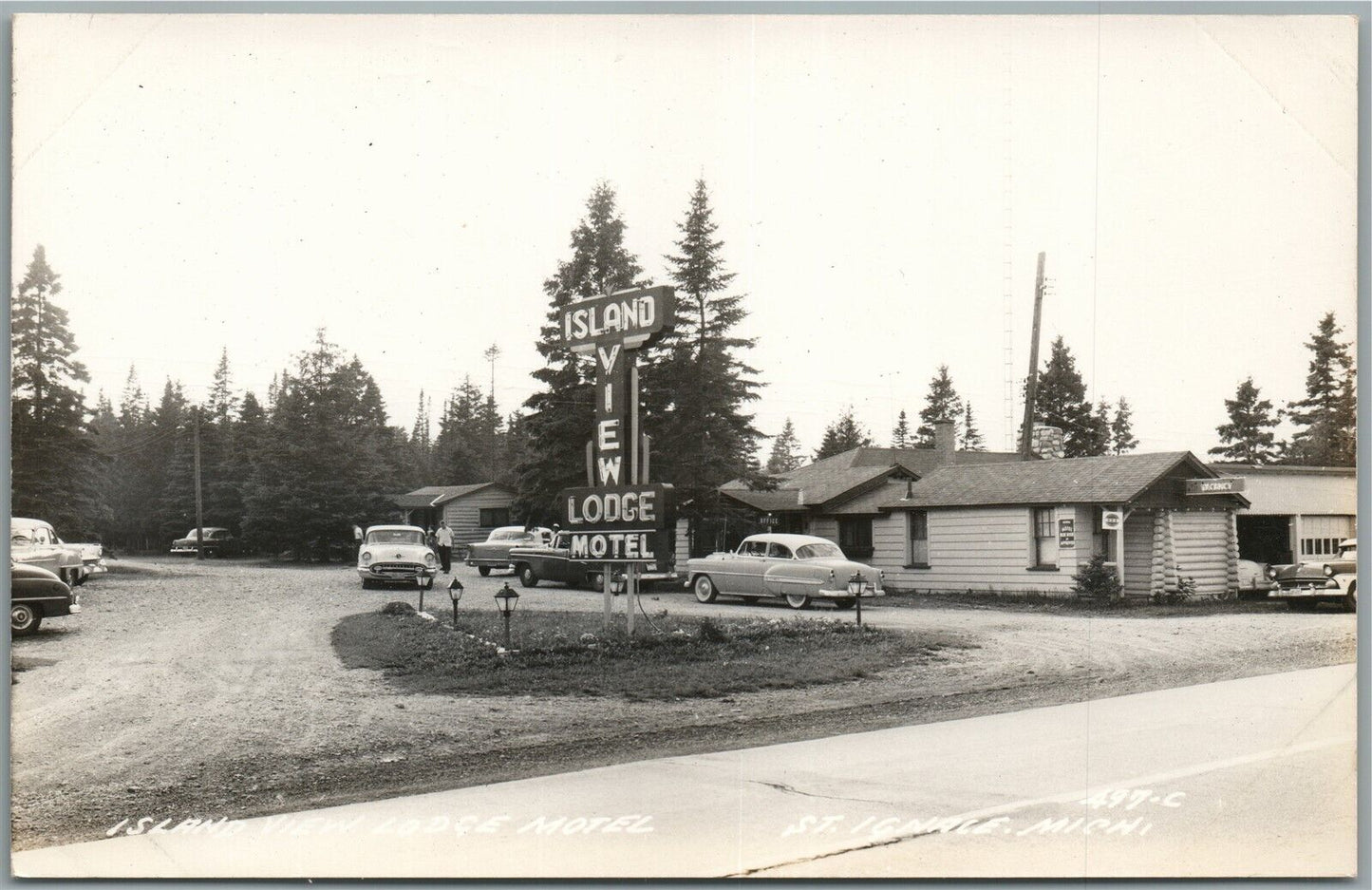 ST.IGNACE MI ISLAND VIEW LODGE MOTEL VINTAGE REAL PHOTO POSTCARD RPPC