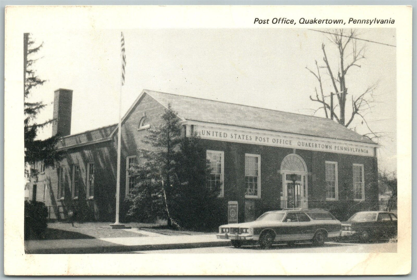 QUAKERTOWN PA BUCKS COUNTY POST OFFICE VINTAGE POSTCARD