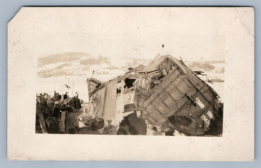 GRAND TRUNK RAILROAD TRAIN ACCIDENT ANTIQUE REAL PHOTO POSTCARD RPPC railway