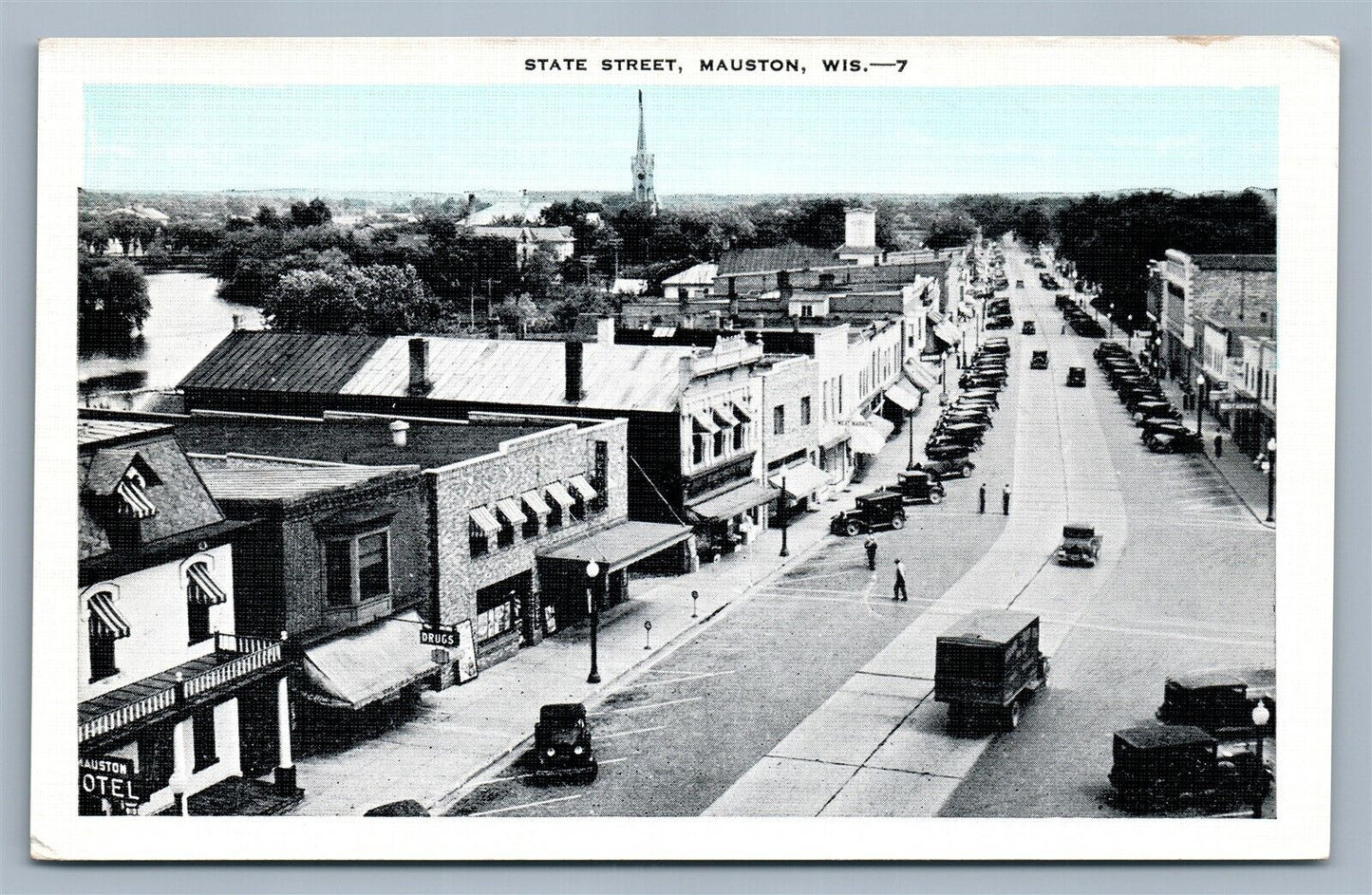 MAUSTON WI STATE STREET VINTAGE POSTCARD