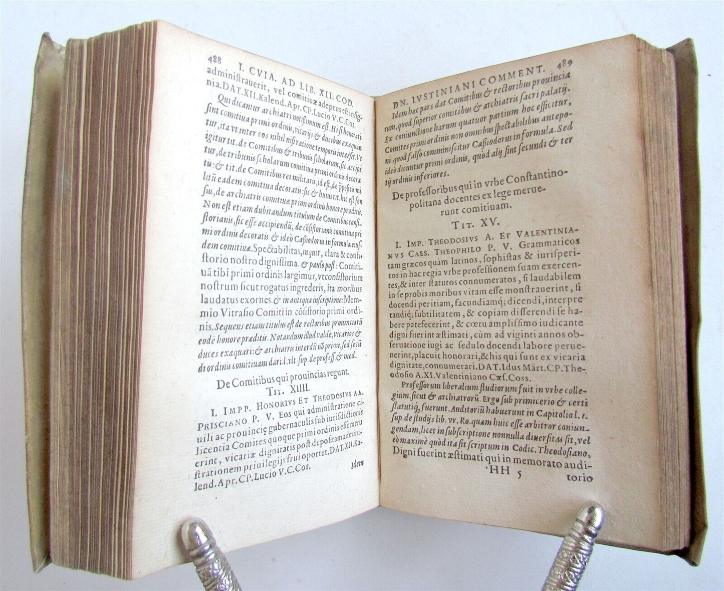 1592 LAW BOOK PRAECLARISSIMI COMMENTARII antique Jacques Cujas in LATIN vellum