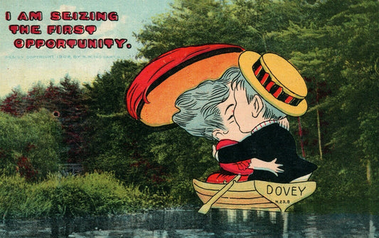 COUPLE KISSING IN THE BOAT COMIC 1909 ANTIQUE POSTCARD