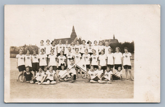 FEMALE ATHLET TEAM ANTIQUE REAL PHOTO POSTCARD RPPC