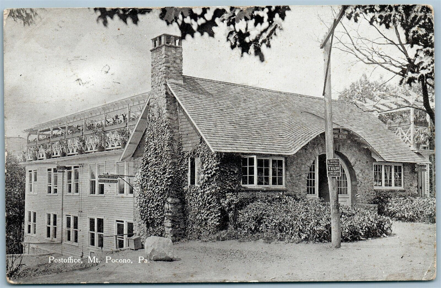 POCONO PA POST OFFICE ANTIQUE POSTCARD