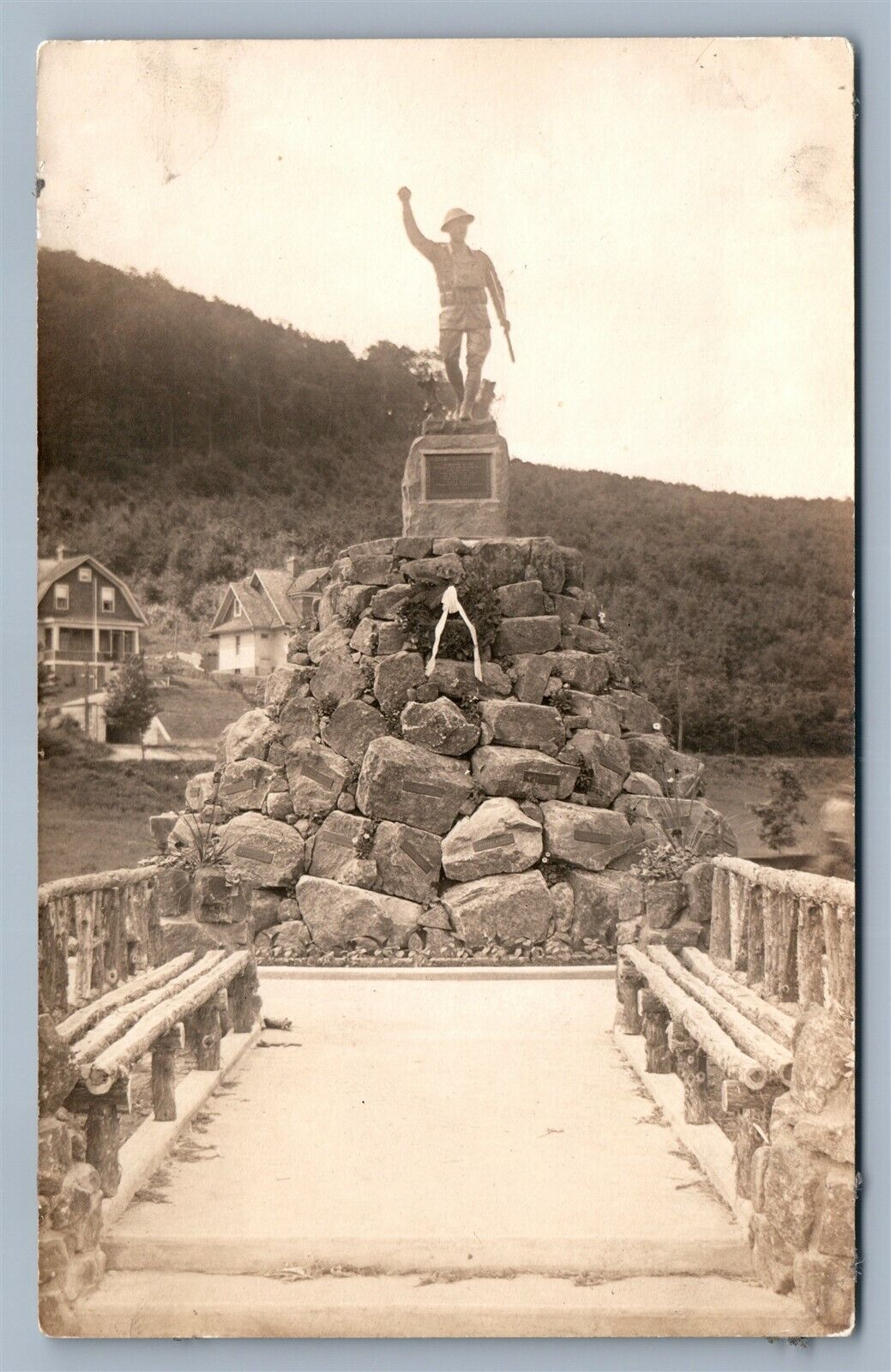 WWI AMERICAN SOLDIER MONUMENT ANTIQUE REAL PHOTO POSTCARD RPPC