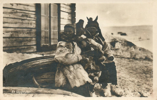 ET LAPPEPAR NORGE LAPLAND FAMILY NORWAY 1927 VINTAGE REAL PHOTO POSTCARD RPPC