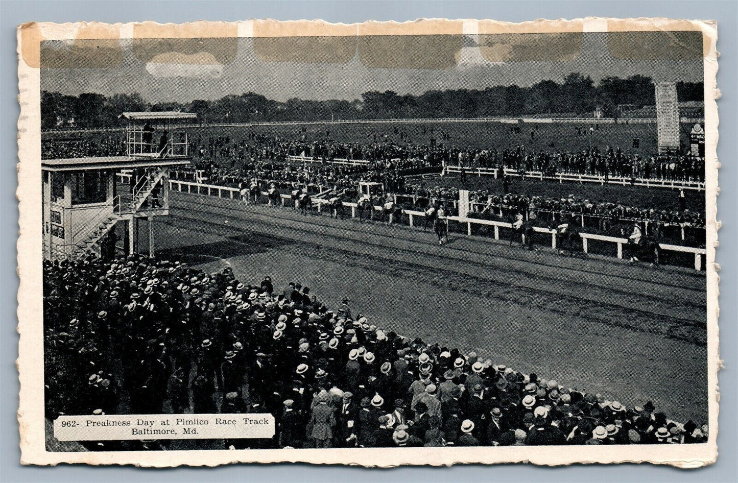 BALTIMORE MD PREAKNESS DAY AT PIMLICO RACE TRACK 1941 VINTAGE POSTCARD