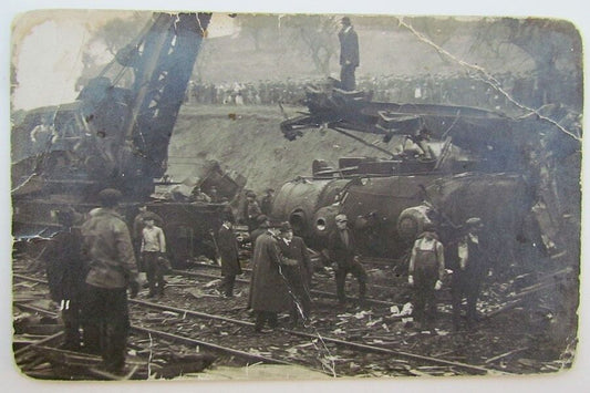 RPPC VINTAGE PHOTO POSTCARD by F.Gable Altoona PA TRAIN WRECK railway railroad