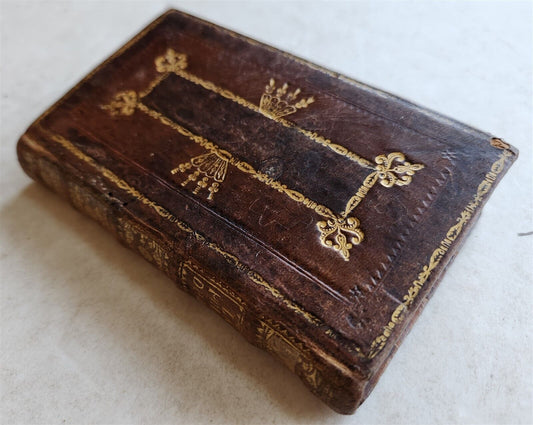 1722 DECORATIVE BINDING antique La veritable politique des personnes de qualite