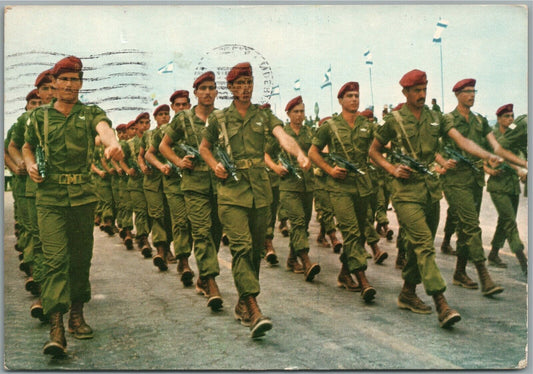 ISRAEL ARMY ZAHAL PARACHUTISTS on PARADE VINTAGE POSTCARD