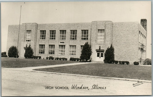 WINDSOR IL HIGH SCHOOL VINTAGE REAL PHOTO POSTCARD RPPC