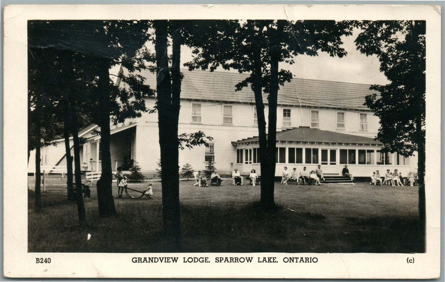 CANADA GRANDVIEW LODGE SPARROW LAKE ONT VINTAGE REAL PHOTO POSTCARD RPPC